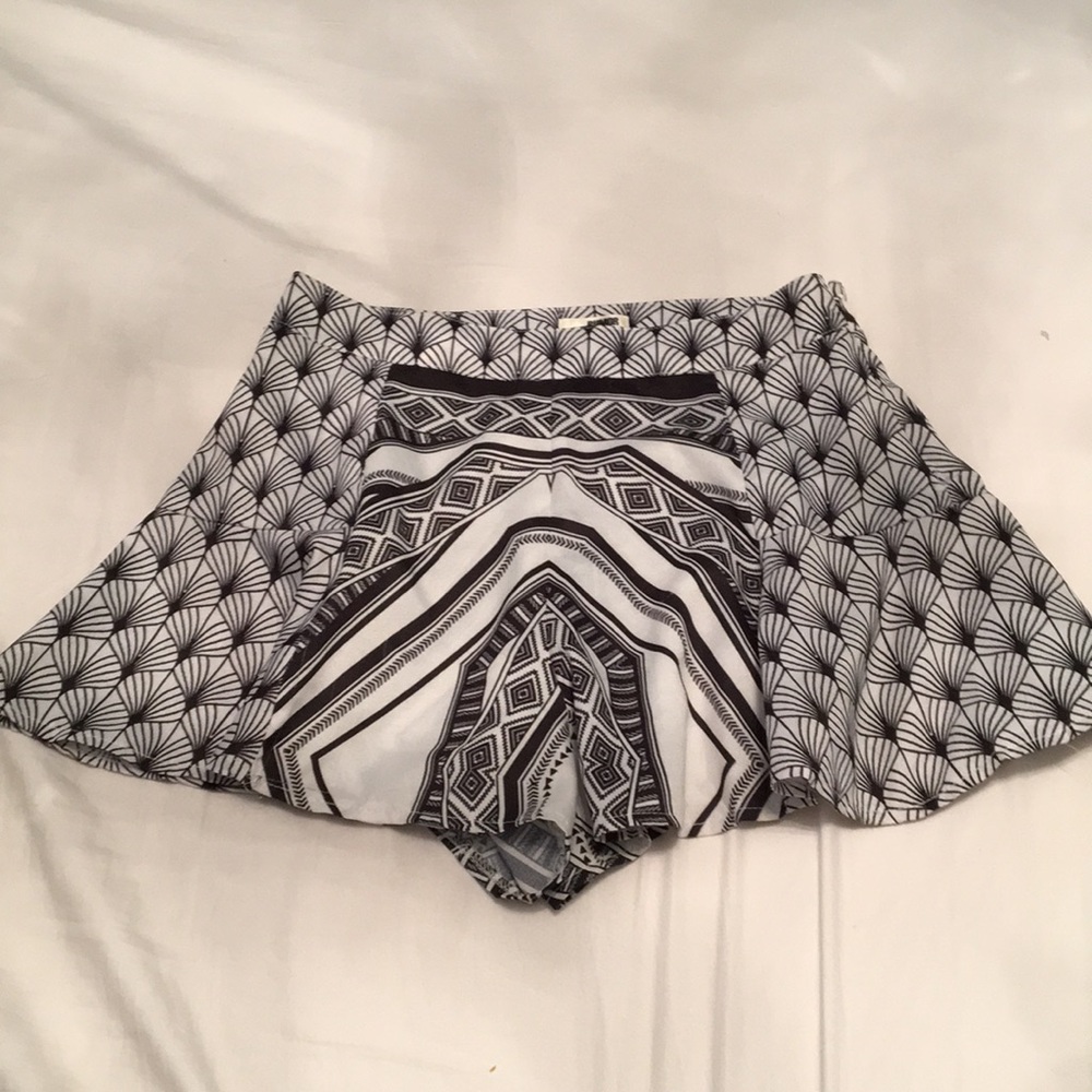Black and White Printed Skort